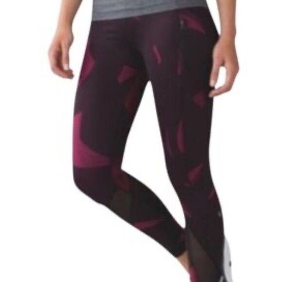 lululemon athletica Pants - Lululemon Size 6 All Sport 25" Crop Legging Purple and Black